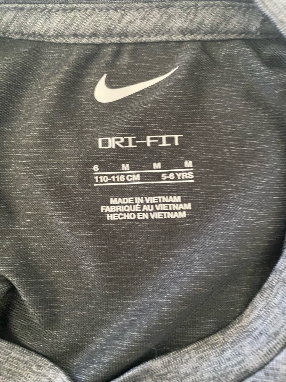 Kids Athletic Graphic Tee And Black Shorts Boys Size 5 - Picture 3 of 5